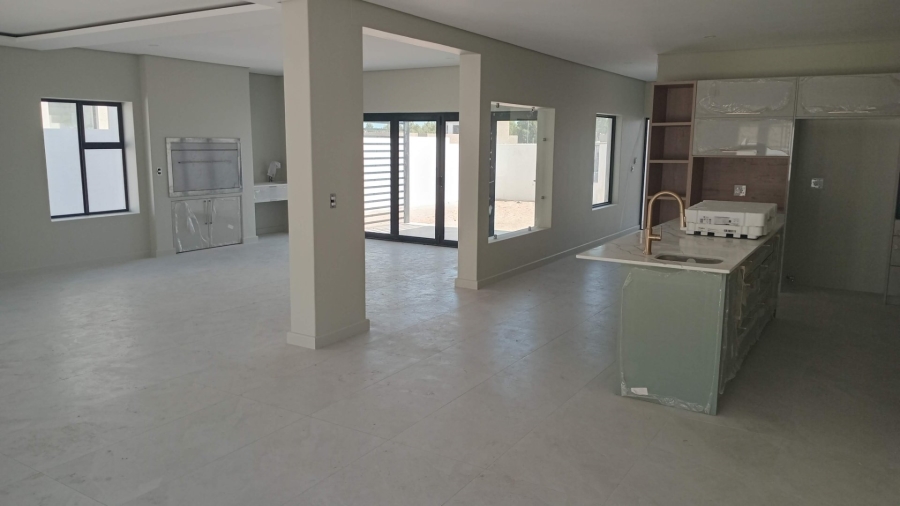 4 Bedroom Property for Sale in Sandown Western Cape